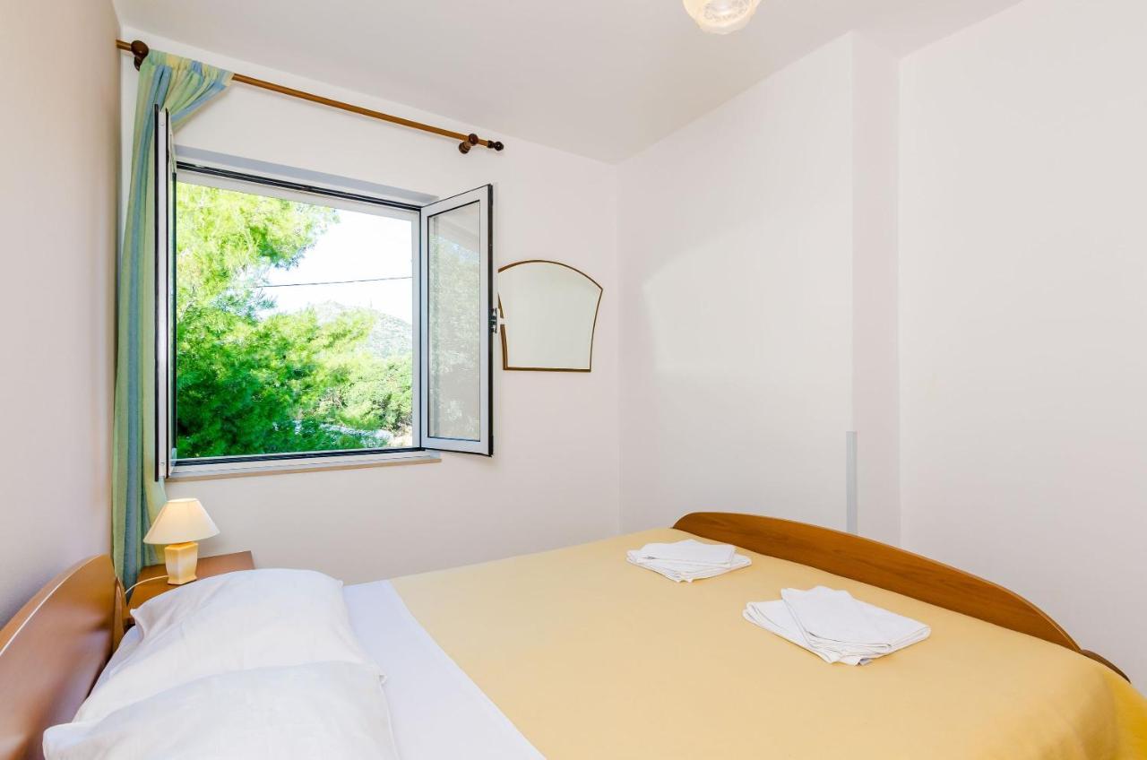 סלאנו Apartment & Rooms Villa Katarina מראה חיצוני תמונה