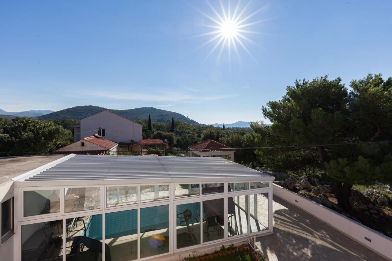 סלאנו Apartment & Rooms Villa Katarina מראה חיצוני תמונה
