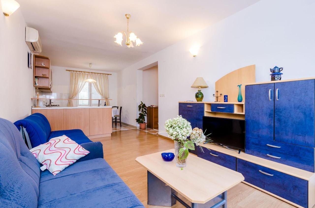 סלאנו Apartment & Rooms Villa Katarina מראה חיצוני תמונה