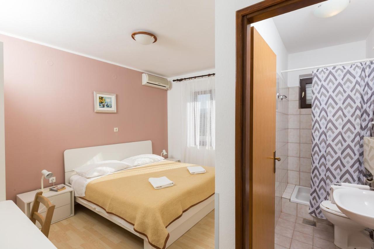 סלאנו Apartment & Rooms Villa Katarina מראה חיצוני תמונה